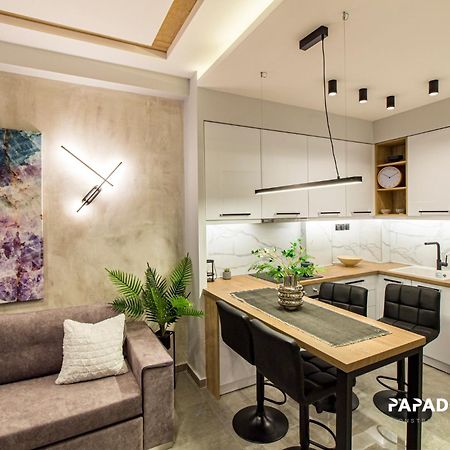 P Deluxe Suites 5 เทสซาโลนิกิ ภายนอก รูปภาพ